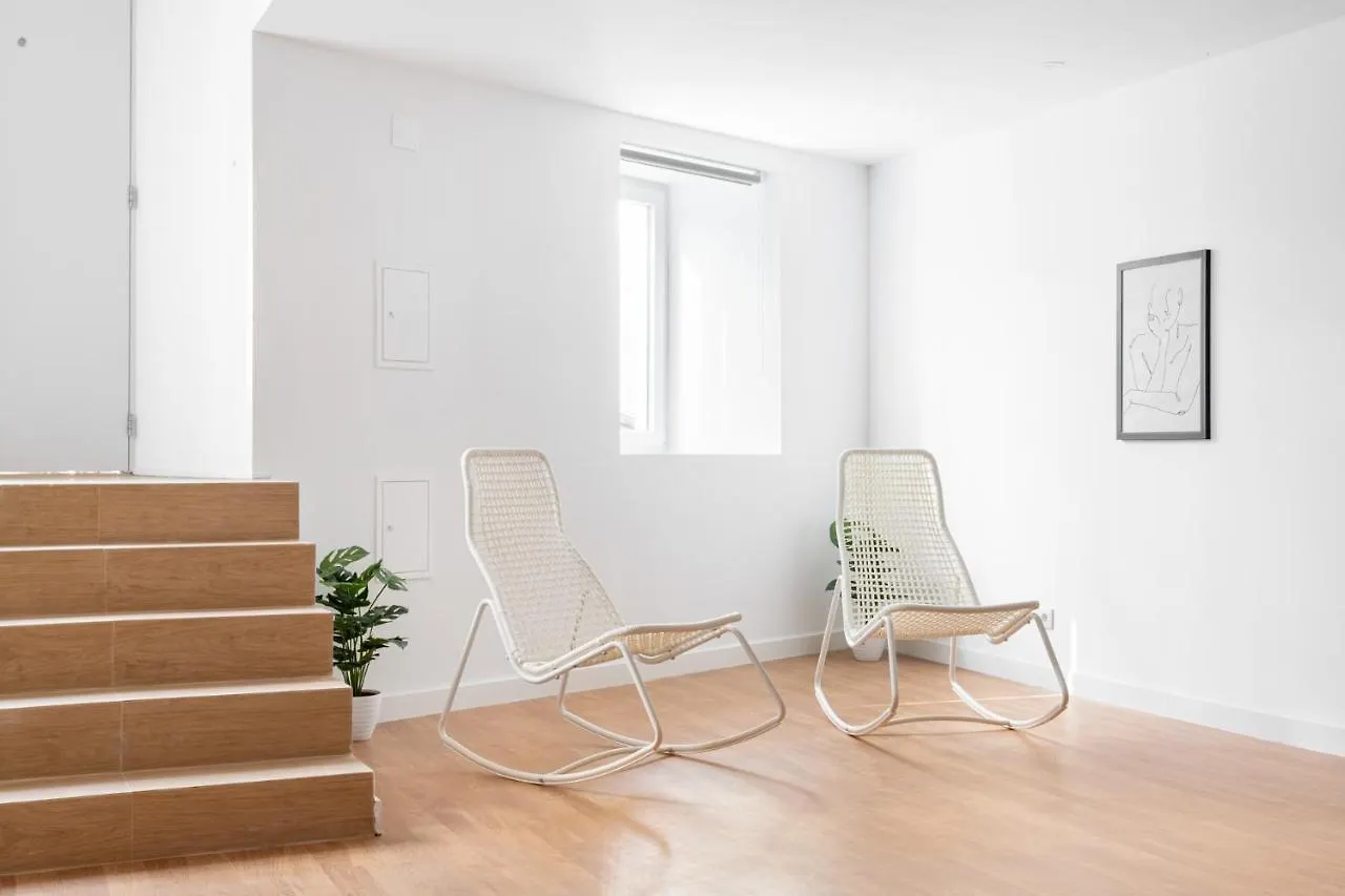 Altido Stylish 2-Level Flats Near Ajuda Palace Lisbon 0*,