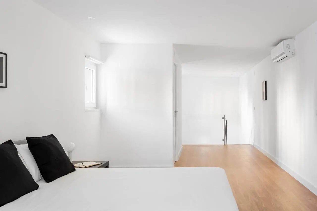 Altido Stylish 2-Level Flats Near Ajuda Palace Lisbon